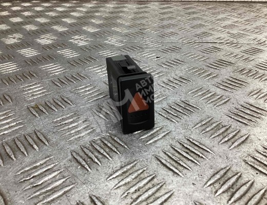 Кнопка аварийной сигнализации Volkswagen Passat B5 (3B) 1996-2000  Volkswagen Passat Passat B5 (3B) 1996-2000