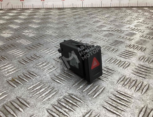 Кнопка аварийной сигнализации Volkswagen Passat B5 (3B) 1996-2000  Volkswagen Passat Passat B5 (3B) 1996-2000