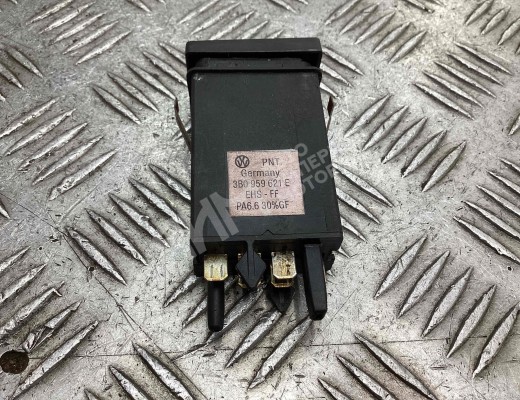 Кнопка подогрева заднего стекла Volkswagen Passat B5+ (3B) 2000-2005 рестайлинг  Volkswagen Passat Passat B5+ (3B) 2000-2005 рестайлинг