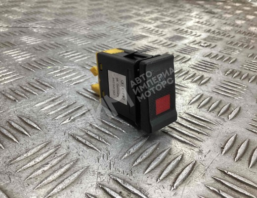 Кнопка аварийной сигнализации Audi 80 B4 (8C) 1991-1995  Audi 80 80 B4 (8C) 1991-1995