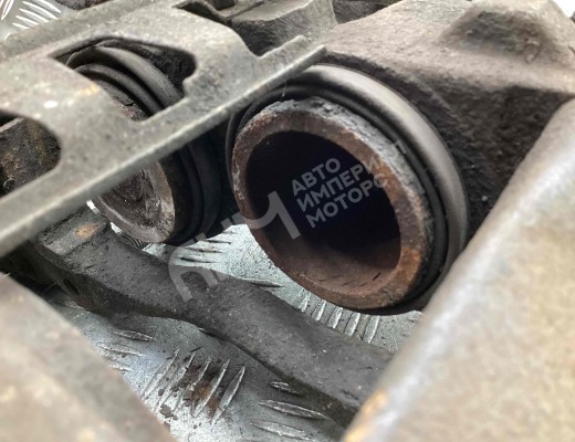 Суппорт задний правый Mercedes Vario (W670) 1996-2013  Mercedes Vario Vario (W670) 1996-2013