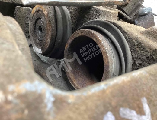 Суппорт задний правый Mercedes Vario (W670) 1996-2013  Mercedes Vario Vario (W670) 1996-2013