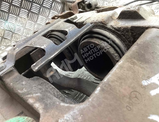 Суппорт передний правый Mercedes Vario (W670) 1996-2013  Mercedes Vario Vario (W670) 1996-2013