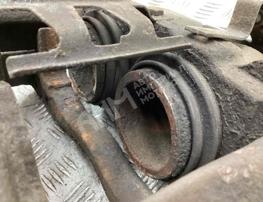 Суппорт передний левый Mercedes Vario (W670) 1996-2013  Mercedes Vario Vario (W670) 1996-2013