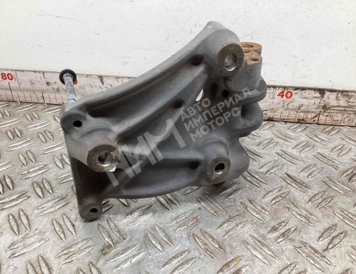 Кронштейн компрессора кондиционера Renault Premium II 2006-2013  Renault Premium Premium II 2006-2013