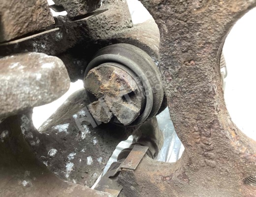 Суппорт задний левый Renault Megane II 2002-2006  Renault Megane Megane II 2002-2006