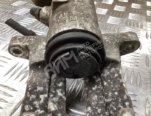 Суппорт задний левый Volkswagen Golf V (1K) 2004-2009  Volkswagen Golf Golf V (1K) 2004-2009