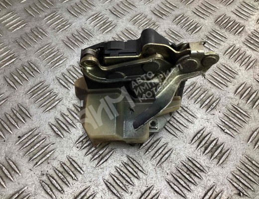 Замок двери задней левой Mercedes 190 (W201) 1982-1993  Mercedes 190 190 (W201) 1982-1993