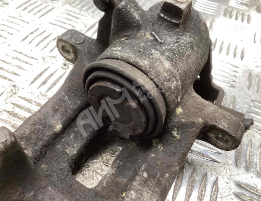 Суппорт задний правый Audi A4 B6 (8EC, 8E5) 2000-2004  Audi A4 A4 B6 (8EC, 8E5) 2000-2004