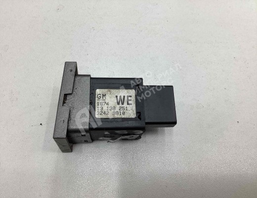 Кнопка подогрева сидений Opel Signum 2005-2008 рестайлинг  Opel Signum Signum 2005-2008 рестайлинг