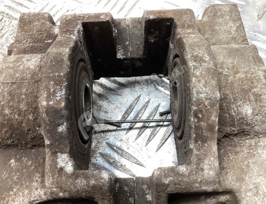Суппорт задний правый Citroen C5 I 2001-2004  Citroen C5 C5 I 2001-2004