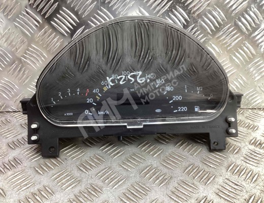 Щиток приборов (приборная панель) Mercedes Vaneo 2002-2005  Mercedes Vaneo Vaneo 2002-2005