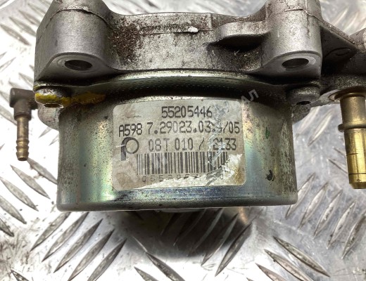 Насос вакуумный Opel Astra H 2007-2010 рестайлинг  Opel Astra Astra H 2007-2010 рестайлинг