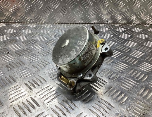 Насос вакуумный Opel Astra H 2007-2010 рестайлинг  Opel Astra Astra H 2007-2010 рестайлинг