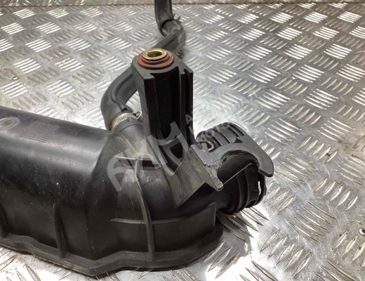 Патрубок интеркулера Mercedes CLK (W209) 2002-2005  Mercedes CLK CLK (W209) 2002-2005