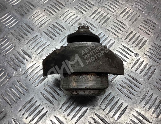 Подушка крепления КПП Audi A6 C5 (4B) 2001-2004 рестайлинг  Audi A6 A6 C5 (4B) 2001-2004 рестайлинг