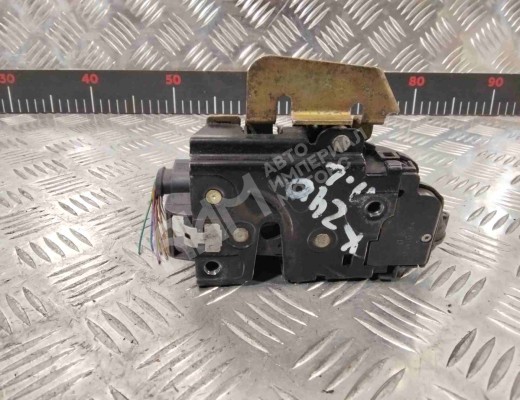 Замок двери передней левой Audi A6 C5 (4B) 2001-2004 рестайлинг  Audi A6 A6 C5 (4B) 2001-2004 рестайлинг