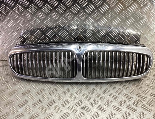 Решетка радиатора Jaguar X-Type (X400) 2001-2009  Jaguar X-Type X-Type (X400) 2001-2009