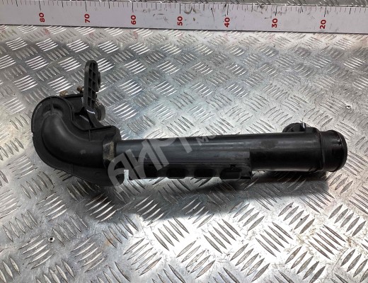 Патрубок интеркулера Peugeot 5008 I (T8) 2009-2013  Peugeot 5008 5008 I (T8) 2009-2013