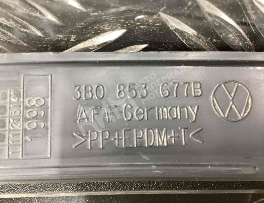 Заглушка (решетка) в бампер Volkswagen Passat B5 (3B) 1996-2000  Volkswagen Passat Passat B5 (3B) 1996-2000