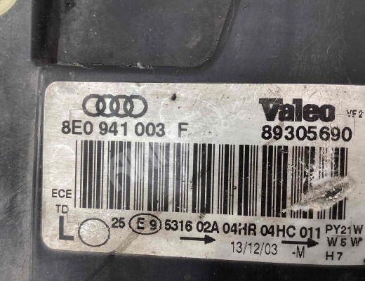 Фара левая Audi A4 B6 (8EC, 8E5) 2000-2004  Audi A4 A4 B6 (8EC, 8E5) 2000-2004