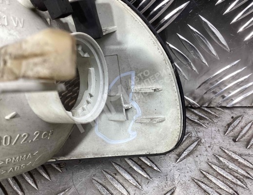 Поворотник правый Audi A4 B5 (8D) 1994-1999  Audi A4 A4 B5 (8D) 1994-1999