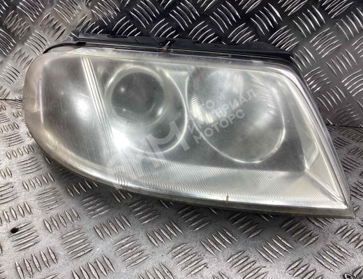 Фара правая Volkswagen Passat B5+ (3B) 2000-2005 рестайлинг  Volkswagen Passat Passat B5+ (3B) 2000-2005 рестайлинг