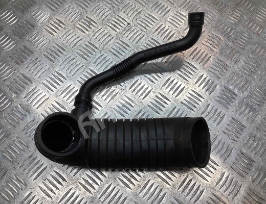 Патрубок турбины Volkswagen Passat B5+ (3B) 2000-2005 рестайлинг  Volkswagen Passat Passat B5+ (3B) 2000-2005 рестайлинг