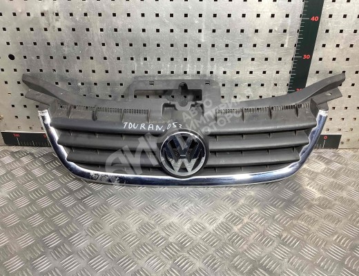 Решетка радиатора Volkswagen Touran I (1T) 2003-2006  Volkswagen Touran Touran I (1T) 2003-2006