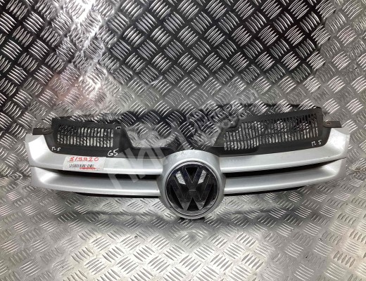 Решетка радиатора Volkswagen Golf V (1K) 2004-2009  Volkswagen Golf Golf V (1K) 2004-2009
