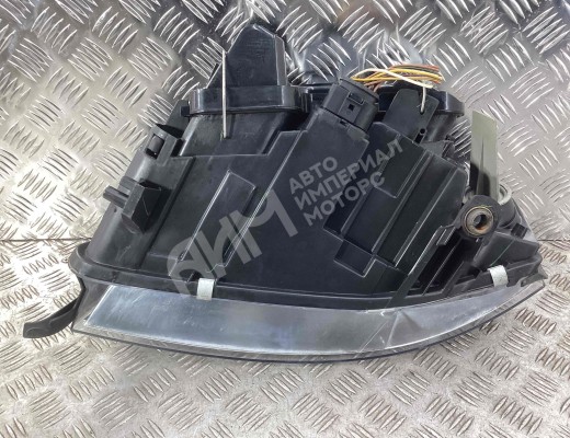 Фара правая Audi A6 C5 (4B) 2001-2004 рестайлинг  Audi A6 A6 C5 (4B) 2001-2004 рестайлинг