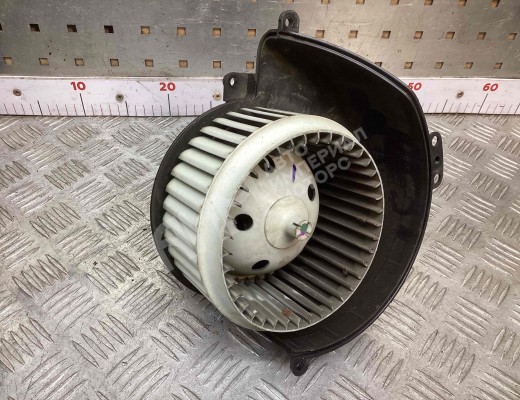 Моторчик печки  Opel Astra H 2007-2010 рестайлинг