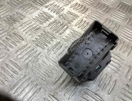 Переключатель света Audi A3 I (8L) 1996-2000  Audi A3 A3 I (8L) 1996-2000