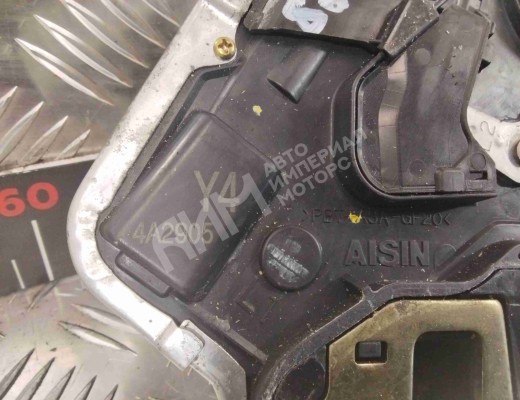 Замок двери задней левой Toyota Avensis II (T250) 2003-2008  Toyota Avensis Avensis II (T250) 2003-2008