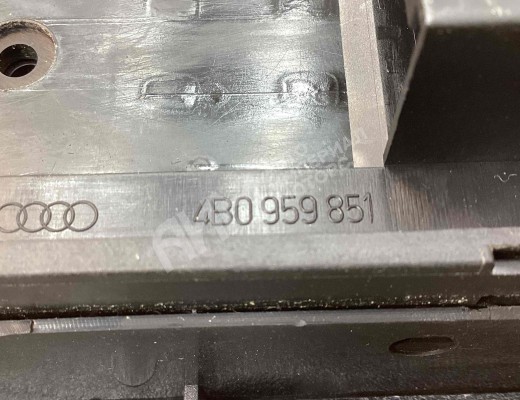 Блок управления стеклоподъемниками Audi A6 C5 (4B) 1997-2001  Audi A6 A6 C5 (4B) 1997-2001