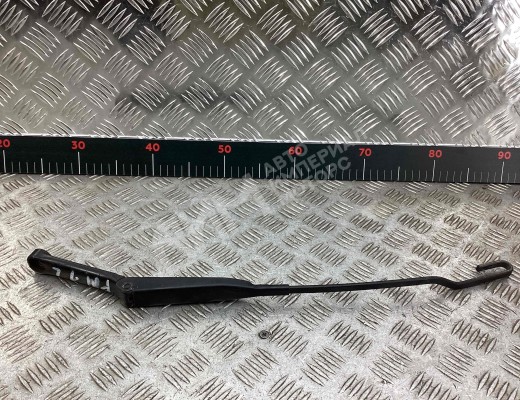 Щеткодержатель (поводок стеклоочистителя, дворник) Audi A4 B5 (8D) 1994-1999  Audi A4 A4 B5 (8D) 1994-1999