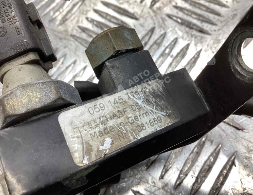 Трубка турбины Audi A4 B6 (8EC, 8E5) 2000-2004  Audi A4 A4 B6 (8EC, 8E5) 2000-2004
