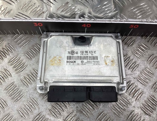 Блок управления двигателем Volkswagen Passat B5 (3B) 1996-2000  Volkswagen Passat Passat B5 (3B) 1996-2000