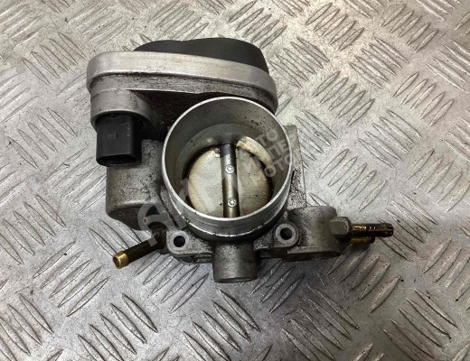 Заслонка дроссельная Volkswagen Passat B5+ (3B) 2000-2005 рестайлинг  Volkswagen Passat Passat B5+ (3B) 2000-2005 рестайлинг