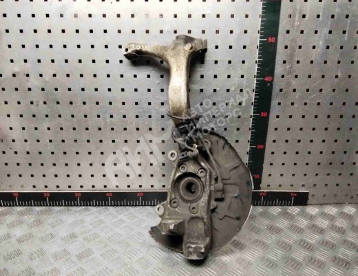 Кулак поворотный левый Audi A4 B7 (8EC, 8ED) 2004-2008  Audi A4 A4 B7 (8EC, 8ED) 2004-2008
