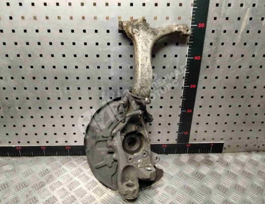 Кулак поворотный правый Audi A4 B7 (8EC, 8ED) 2004-2008  Audi A4 A4 B7 (8EC, 8ED) 2004-2008