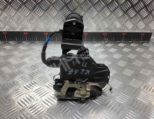 Замок двери передней левой Volkswagen Passat B5 (3B) 1996-2000  Volkswagen Passat Passat B5 (3B) 1996-2000