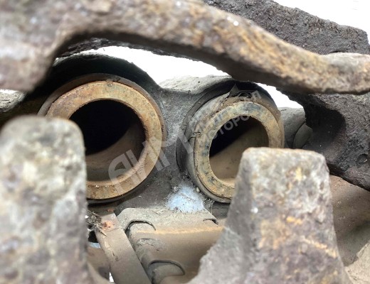 Суппорт передний правый Ford Transit 1986-2000  Ford Transit Transit 1986-2000