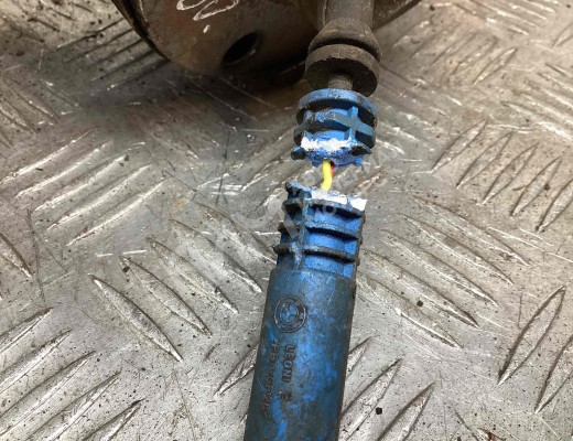 Ступица передняя левая BMW X5 (E53) 1999-2003  BMW X5 X5 (E53) 1999-2003