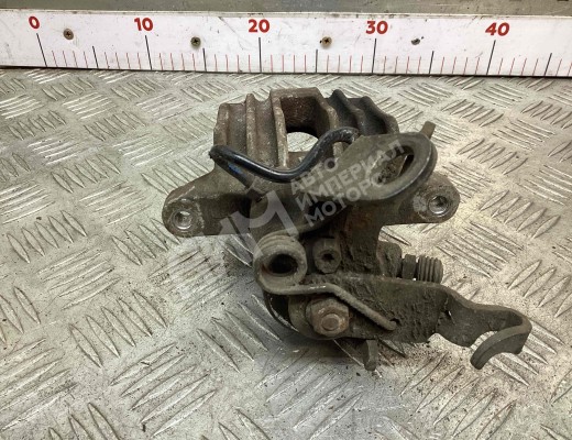 Суппорт задний правый Audi A3 II (8P) 2005-2008 рестайлинг  Audi A3 A3 II (8P) 2005-2008 рестайлинг