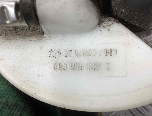 Насос топливный Volkswagen Passat B5 (3B) 1996-2000  Volkswagen Passat Passat B5 (3B) 1996-2000