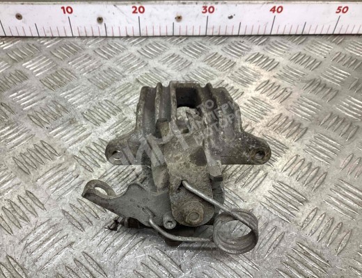 Суппорт задний правый Volkswagen Passat B5+ (3B) 2000-2005 рестайлинг  Volkswagen Passat Passat B5+ (3B) 2000-2005 рестайлинг