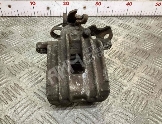 Суппорт задний правый Volkswagen Passat B5 (3B) 1996-2000  Volkswagen Passat Passat B5 (3B) 1996-2000
