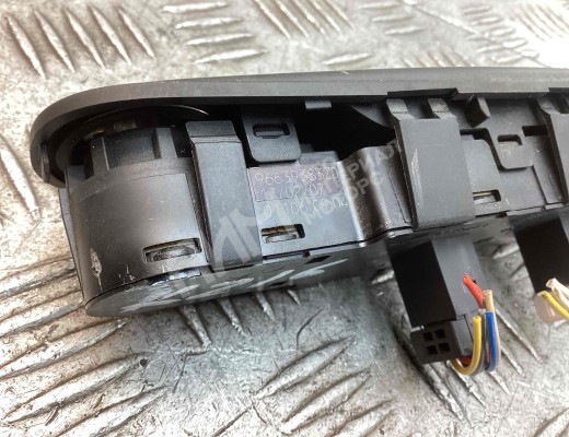 Блок управления стеклоподъемниками Citroen C4 Picasso (UD) 2006-2013  Citroen C4 Picasso C4 Picasso (UD) 2006-2013