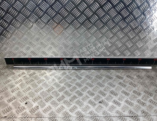 Молдинг стекла двери задней правой наружный Volkswagen Passat B5+ (3B) 2000-2005 рестайлинг  Volkswagen Passat Passat B5+ (3B) 2000-2005 рестайлинг